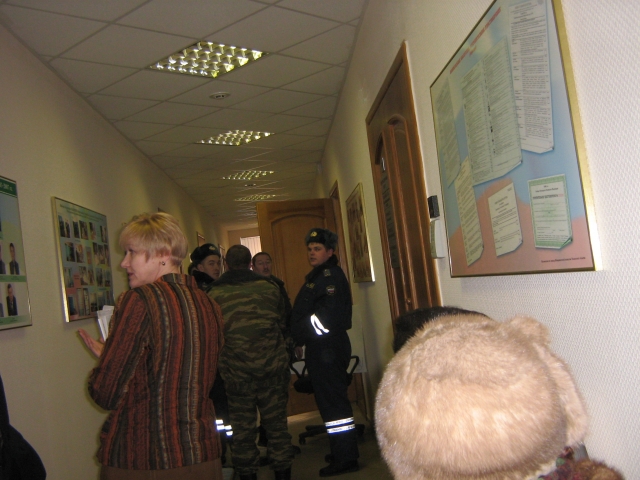 менты в здании менты в здании